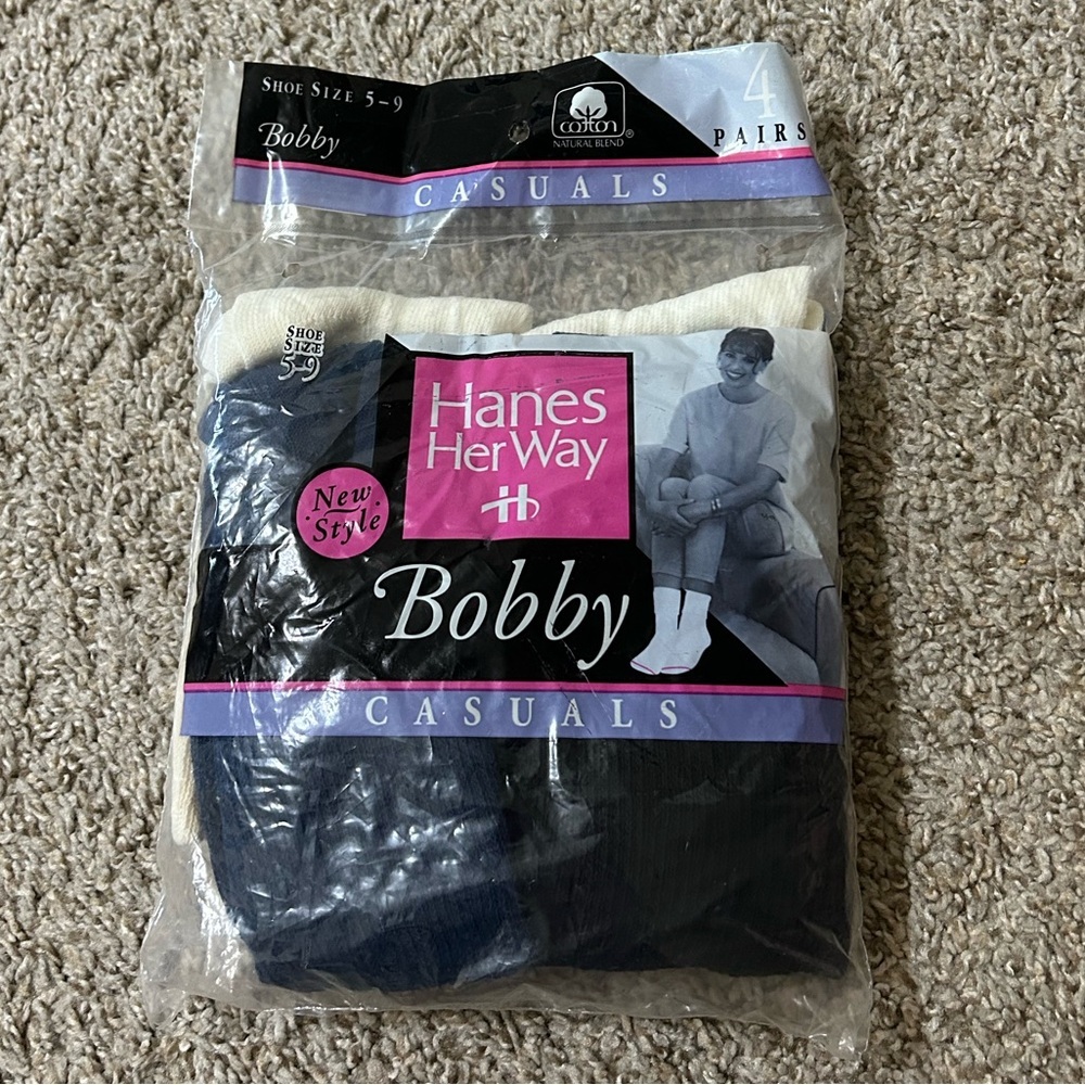 Vintage Hanes Her Way Bobby Casuals Socks NEW in package Size 5-9 Women's Cotton